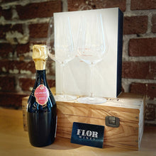 Load image into Gallery viewer, Flor Wines Glassware Gift Bundle
